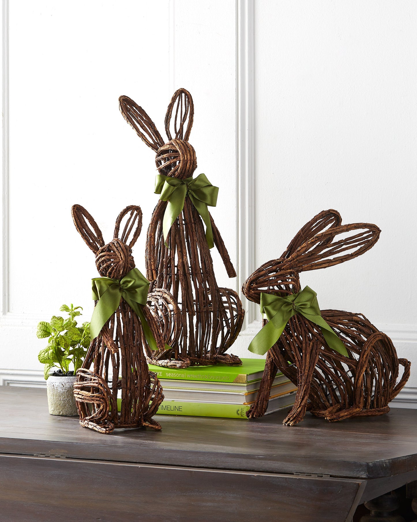 16" OPEN VINE RABBIT