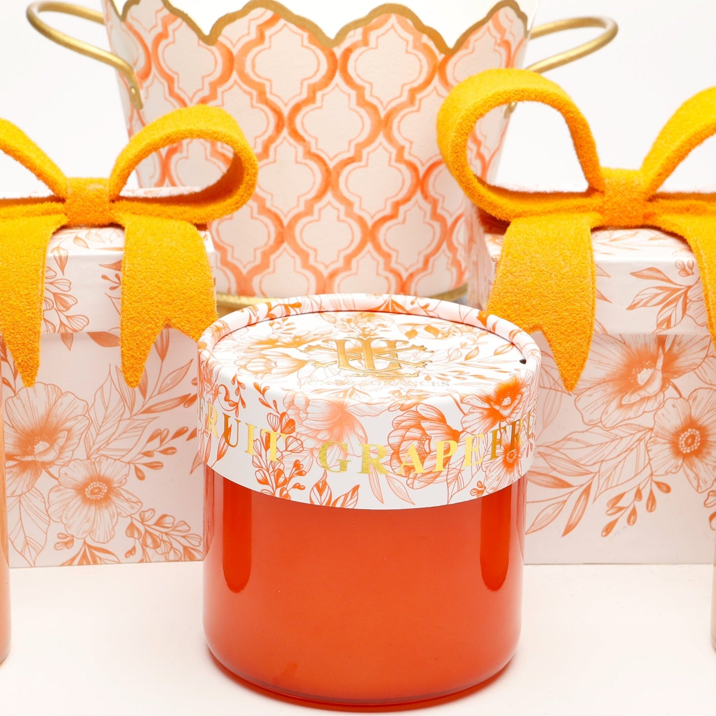 Grapefruit 15 oz. 2-Wick Spring Lidded Candle