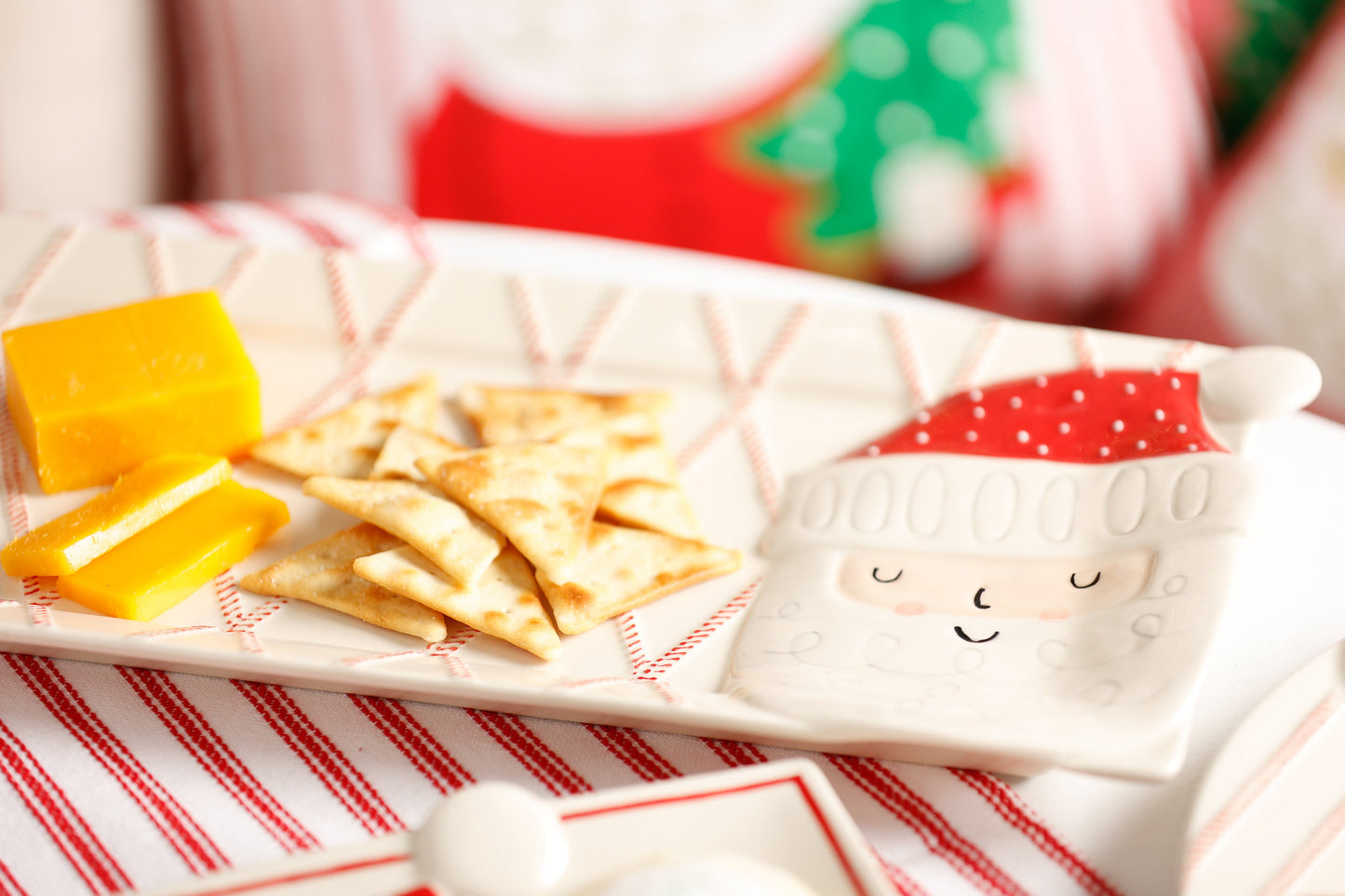 Santa Head On Red/White Diamond Ticking Platter