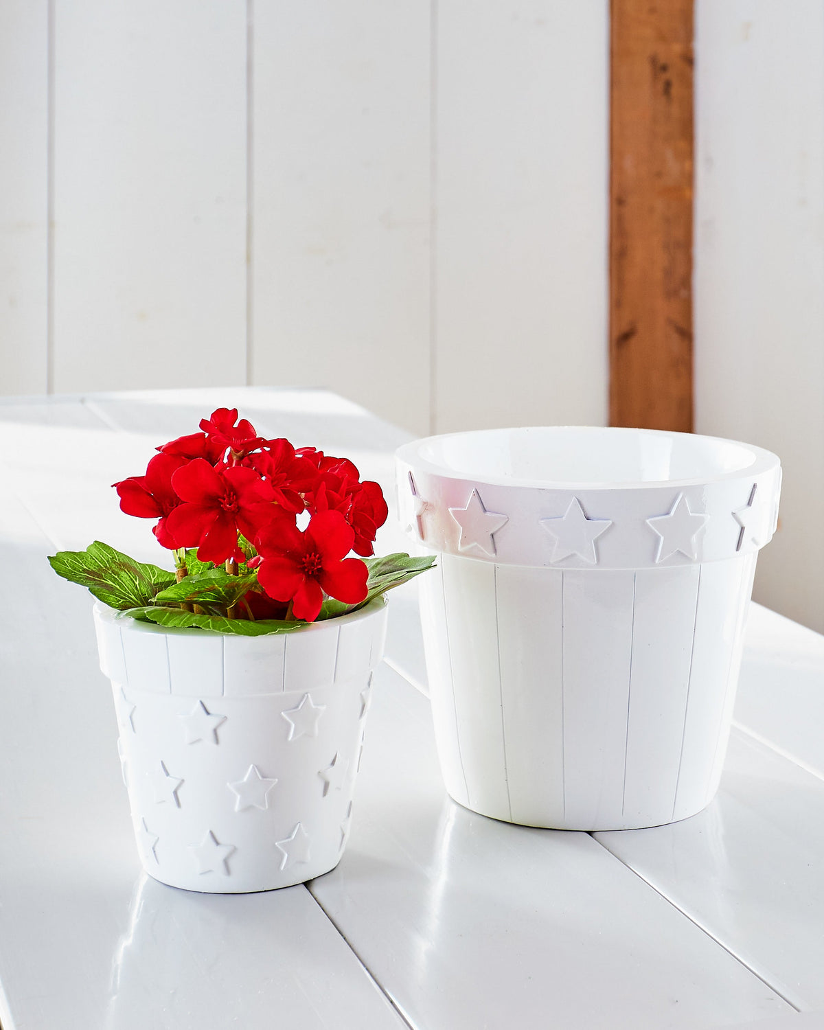 5" WHITE STARS AND STRIPES PLANTER (Left Only)