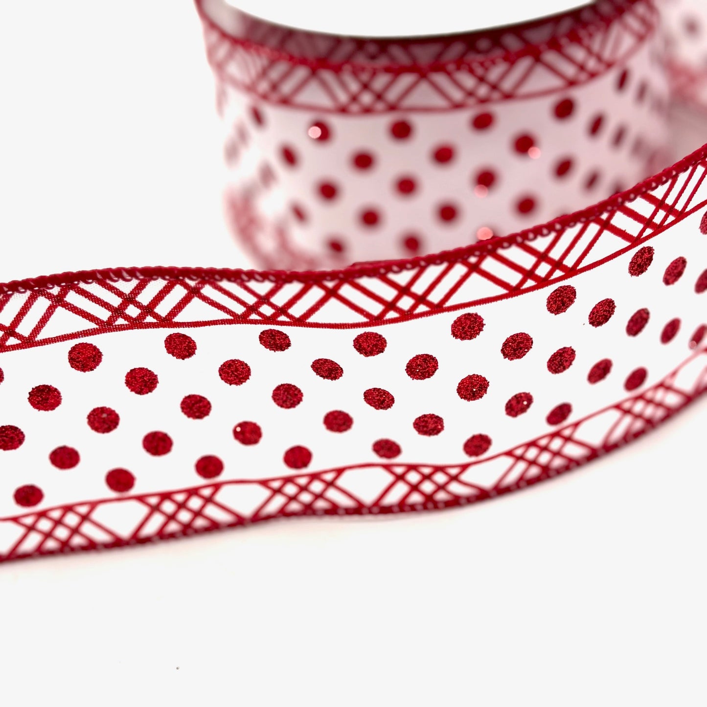 2.5"x10Y RED DOT ON WHITE WITH LATTICE EDGE RIBBON