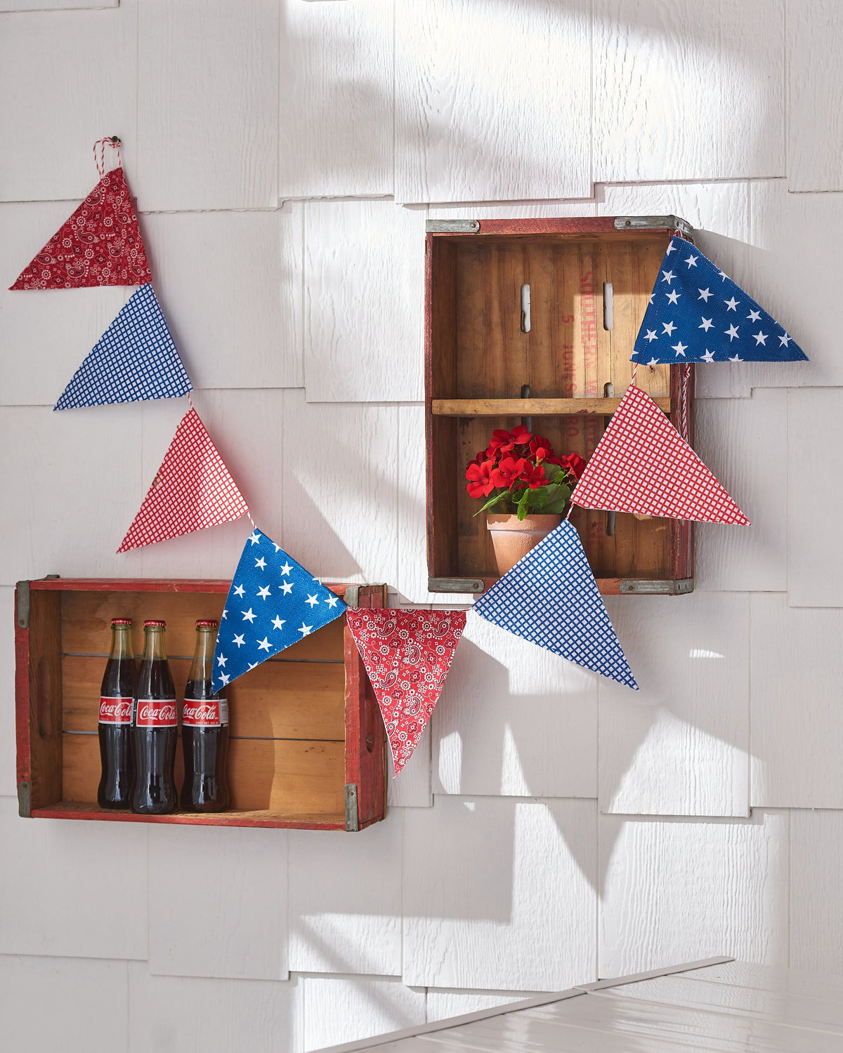 5.5 RED WHITE AND BLUE PENNANT GARLAND