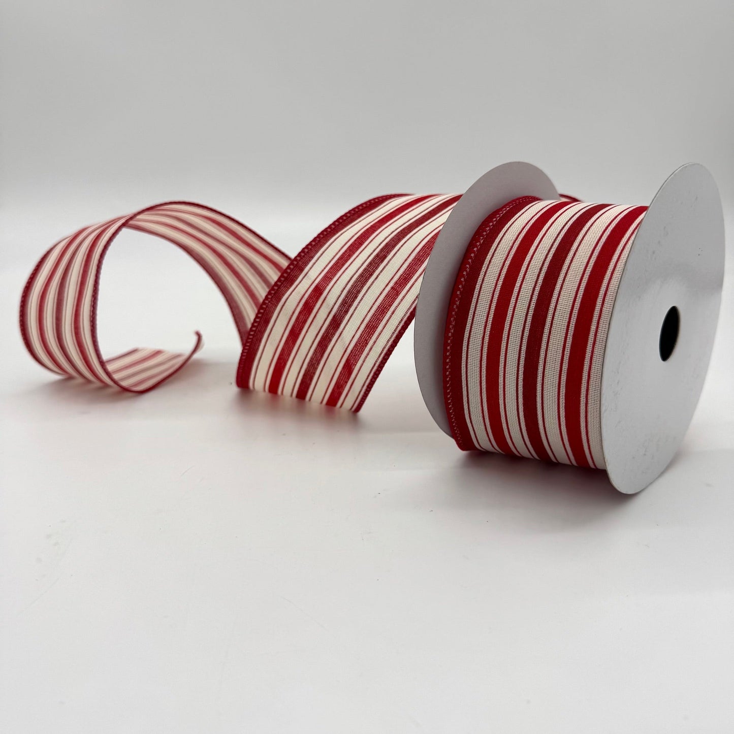 2.5"x10Y RED/NATURAL STRIPE RIBBON